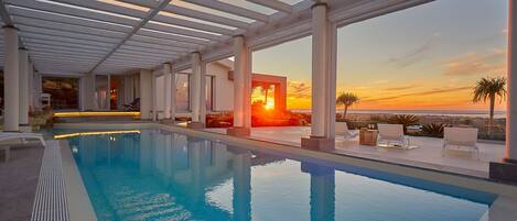 Innenpool, beheizter Pool