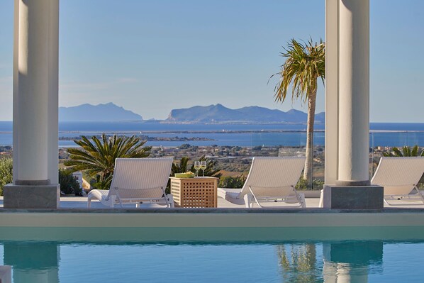 Indoor pool, a heated pool - Marsala Villa with heated pool - 5 bedrooms (marsala)