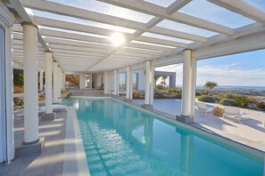 Piscine couverte, piscine chauffée