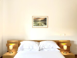 3 bedrooms, iron/ironing board, travel cot, free WiFi
