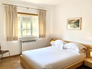 3 chambres, fer et planche Ă repasser, lit parapluie, Wi-Fi gratuit