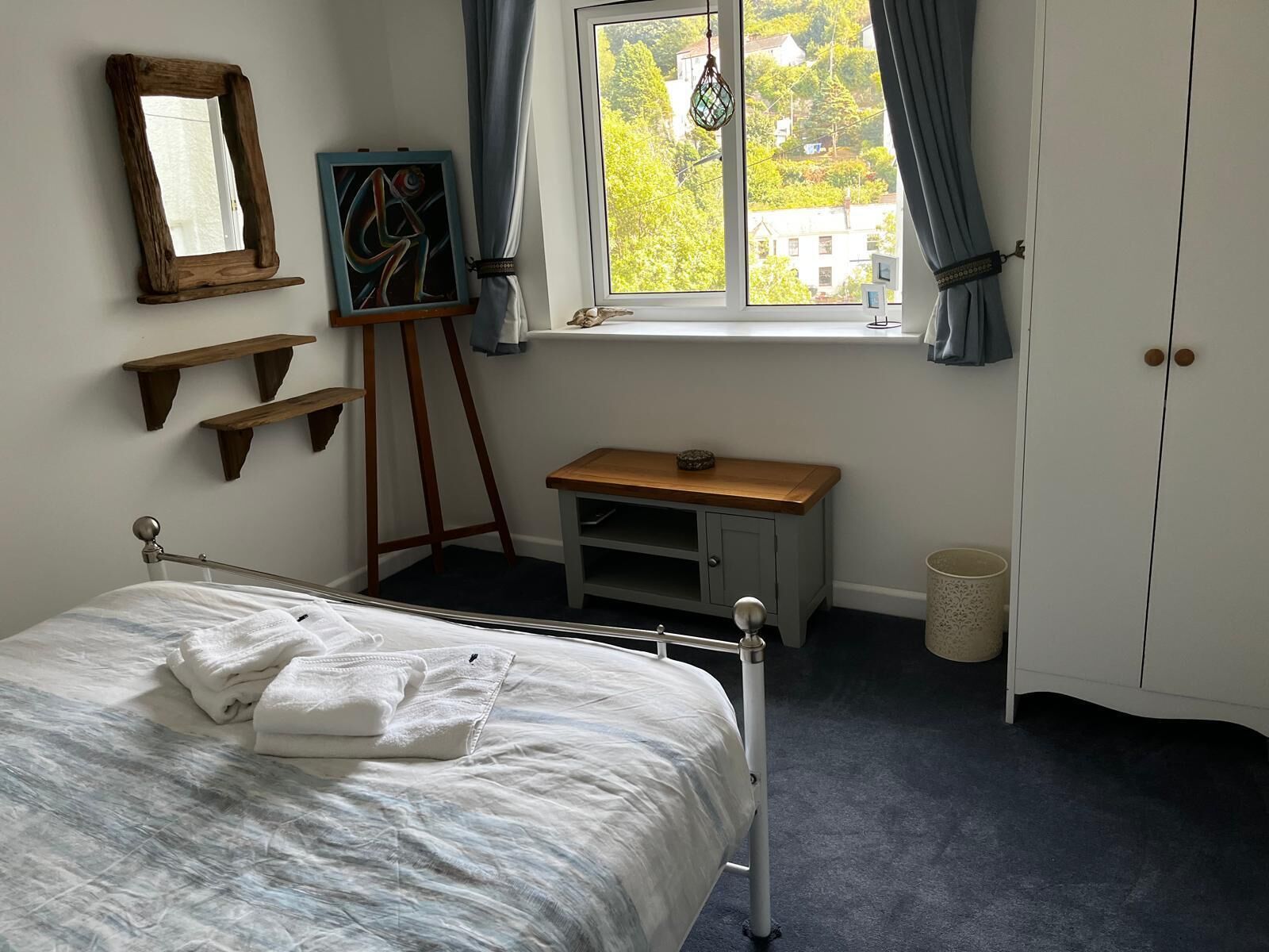2 Schlafzimmer, Bügeleisen/Bügelbrett, Bettwäsche