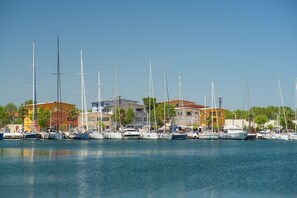 Marina - House with garden (Port-Saint-Louis-Du-Rhône)