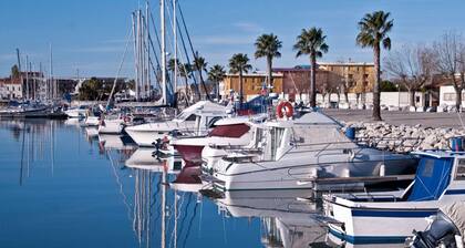 VILLA avec grand jardin clos - CALME - MER - CAMARGUE - climatisation - wifi