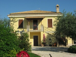 Exterior - "Casale Giacinta" ancient cottage between sea and mountains with swimming pool (Pianella (PE))