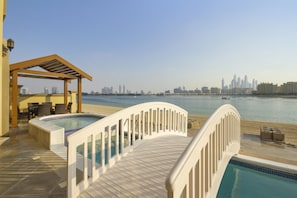 Vila superluxo, várias camas, para não fumantes, vista para a praia | Vista do quarto