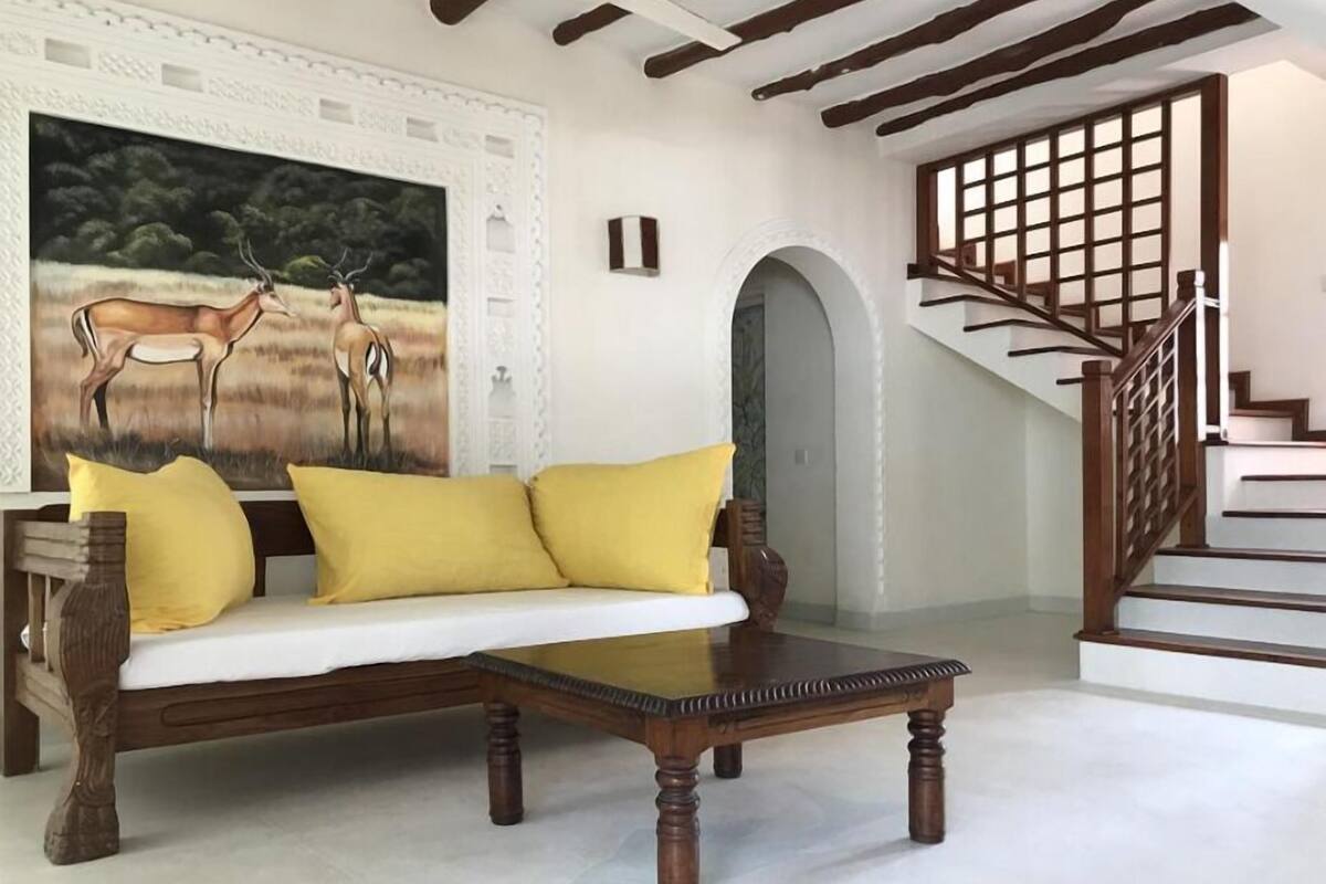 Family Room, Multiple Beds, Sea View | Living area