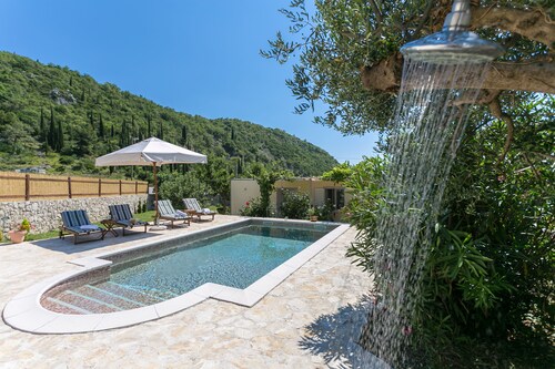 Villa With Private Pool in Dubrovnik Countryside