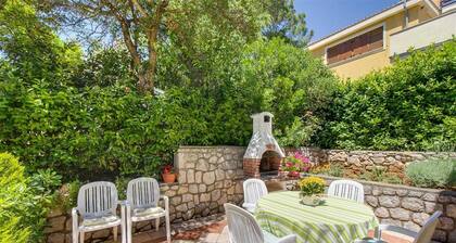 Charming 2-Bedroom apartment for 4