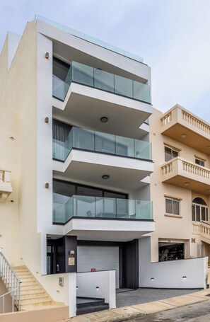 Exterior detail -   Mellieha Bay Vista Suites holiday apartment  (Mellieha)