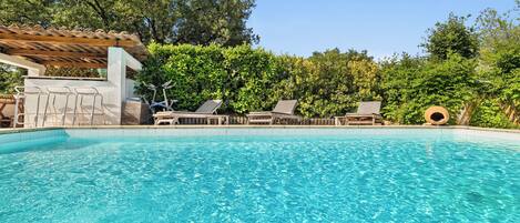 Ulkouima-allas, lämmitetty uima-allas