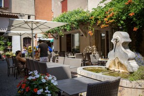 Restauration extérieure