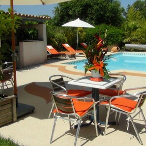 Piscine extérieure, piscine chauffée