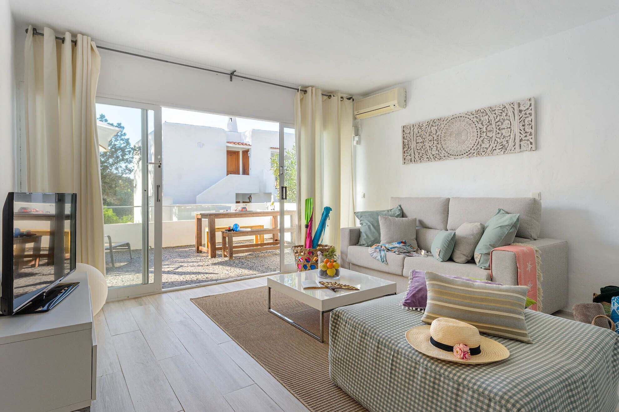 CALA VADELLA HOUSE, beautiful house near the beach. 