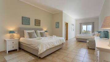 3 bedrooms, WiFi