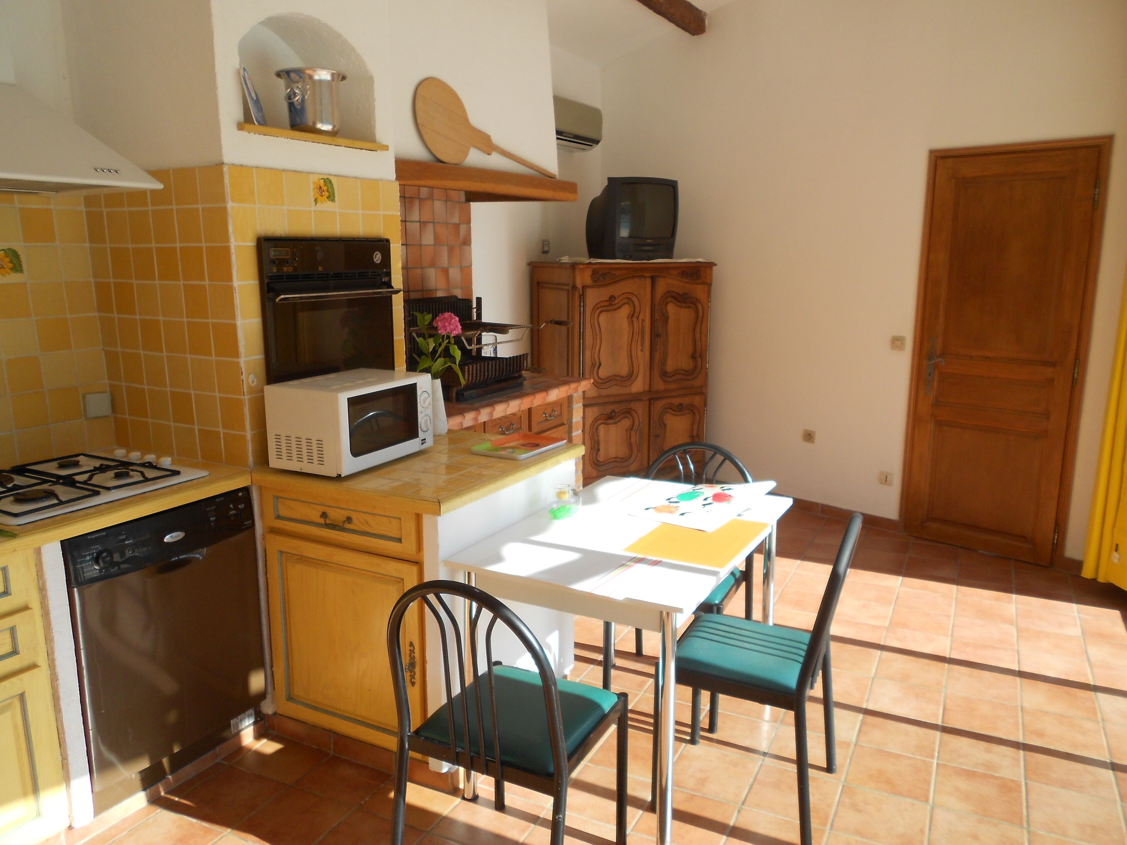 Between Monaco and Cannes 2-room villa with private pool in a quiet area