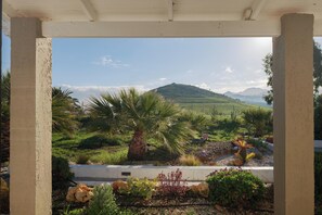Property grounds - Perched on a Hill Overlooking the Cretan Sea (Rethymno)