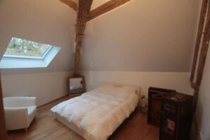 3 habitaciones, tabla de planchar con plancha y wifi gratis 