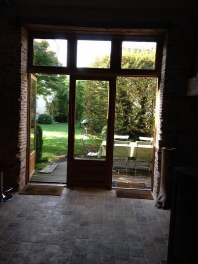 " Grange148 " charms and contemporary atmosphere in Burgundy