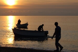 Sur la plage, serviettes de plage