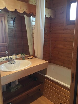 Combined shower/tub - Chalet in front of the slopes at RISOUL 1850 (Risoul)