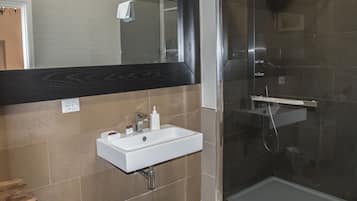 Double Room (with lounge) | Bathroom