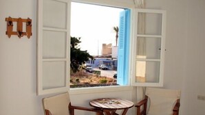Studio, Sea View | Living area