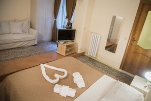 Economy Room | Desk, blackout drapes, iron/ironing board (on request), WiFi (free) - Baldassini Suites (Rome)