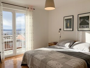 2 soverom, strykejern/-brett, wi-fi (inkludert) og sengetøy