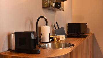 Lejlighed - 1 soveværelse - ikke-ryger | Privat køkken | Køleskab/fryser i fuld størrelse, mikrobølgeovn, ovn, kogeplade