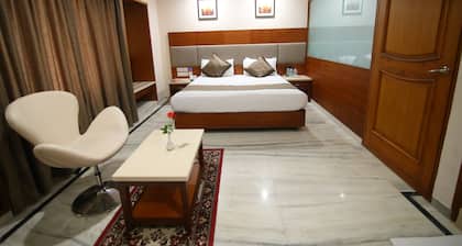 Daspalla Executive Court