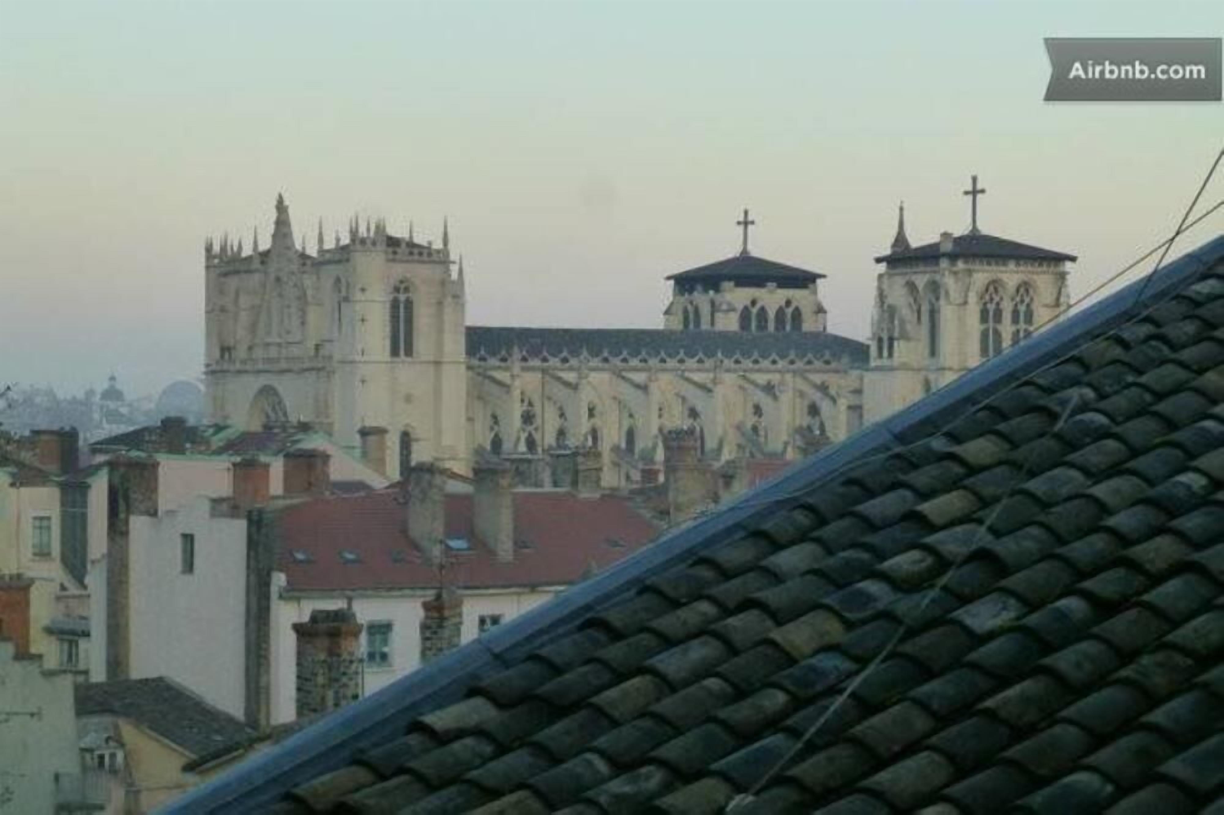 Old Lyon: Charming & cozy flat with view