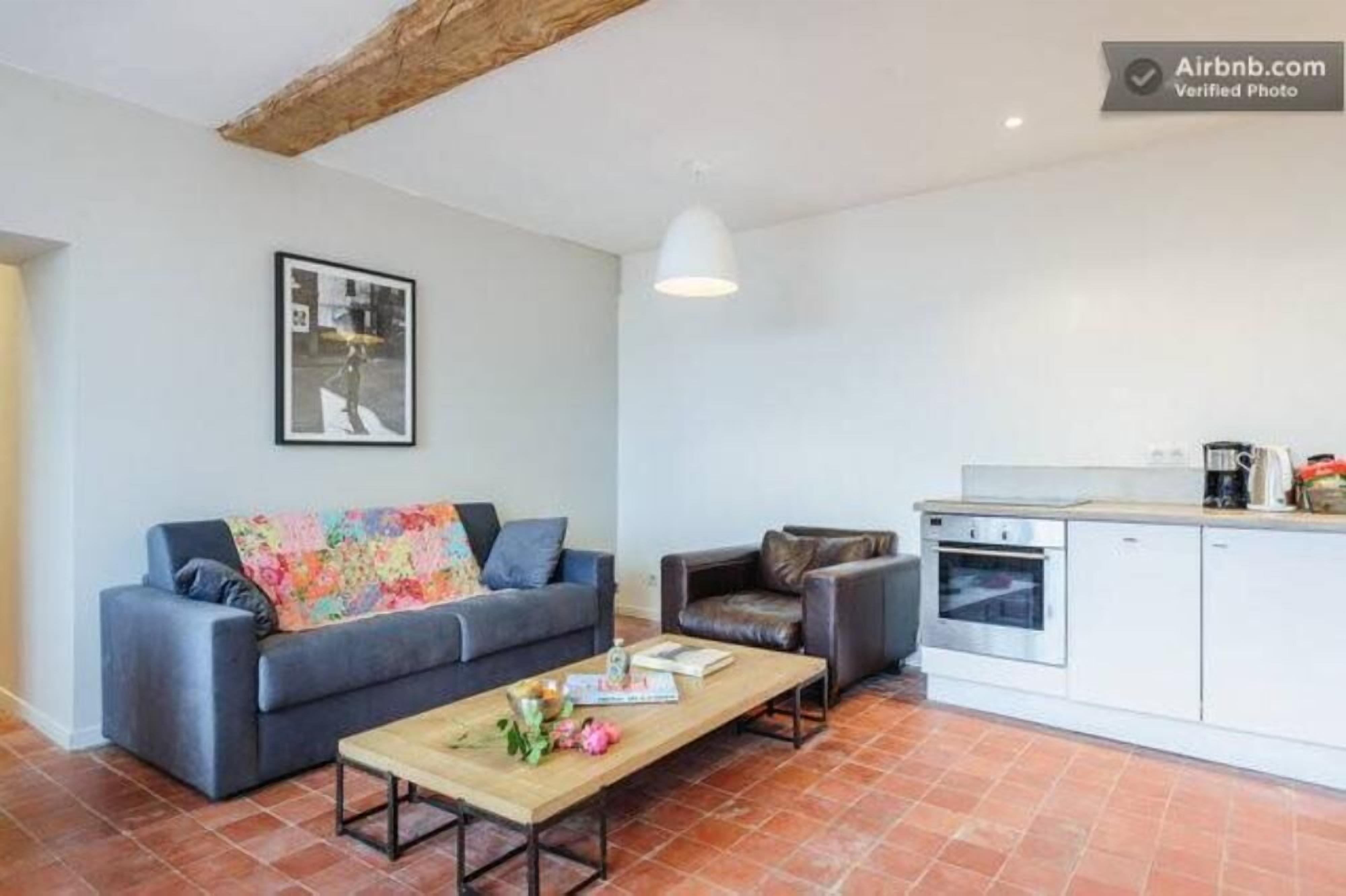 Old Lyon: Charming & cozy flat with view