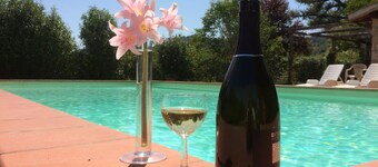 Casale Eredità cottage countryside Tiber Valley  private  pool 70 km North Rome