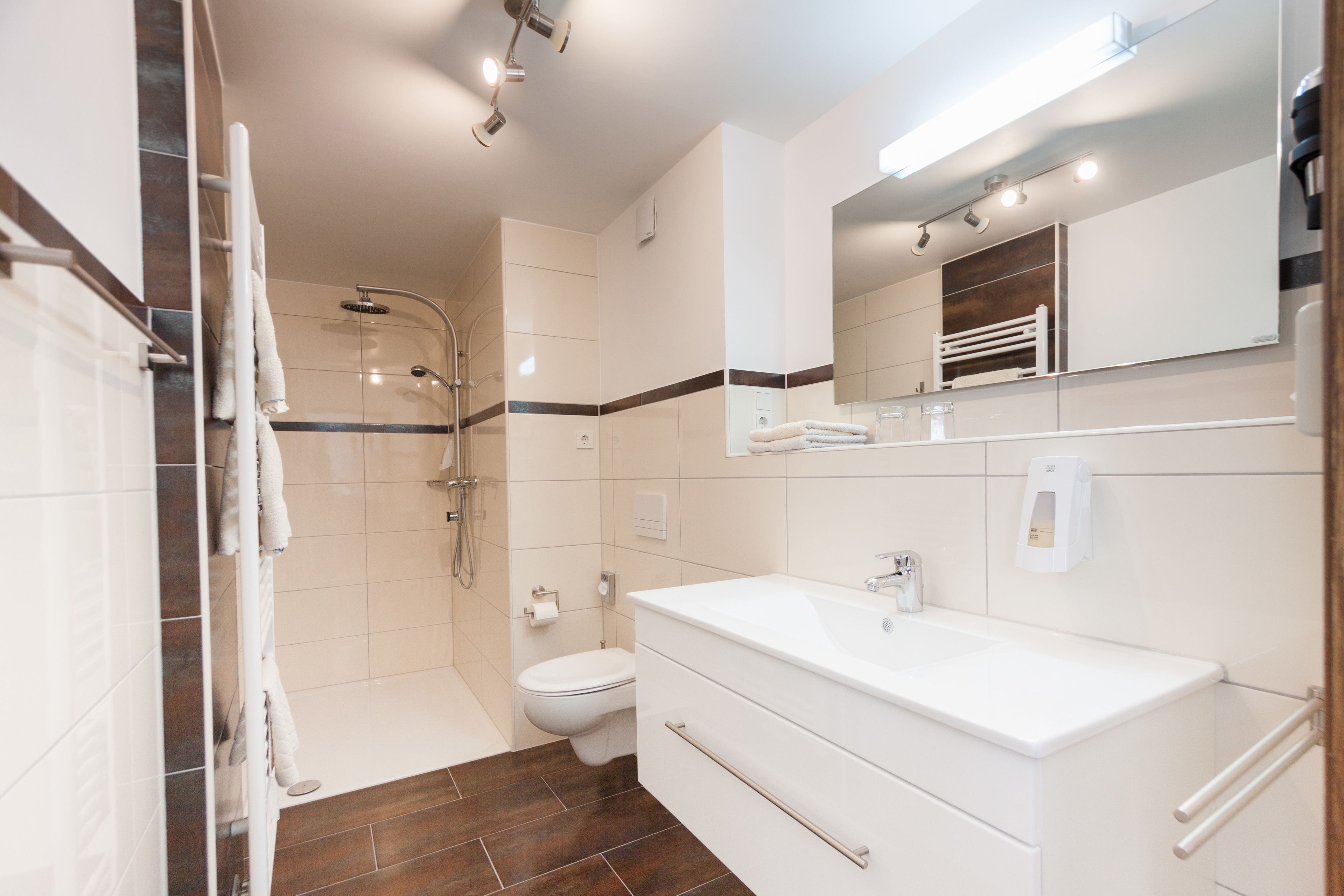 1 bedroom, in-room safe, desk, laptop workspace