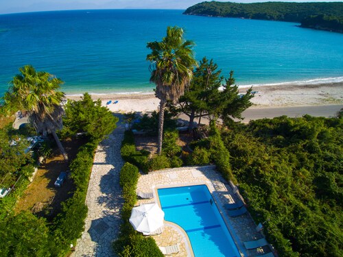 Avlaki Beach House, Stylish Villa, Opening Onto Extraordinary Sheltered Beach