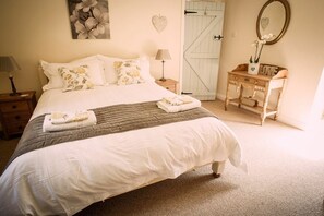 2 chambres, chambres insonorisées, fer et planche à repasser