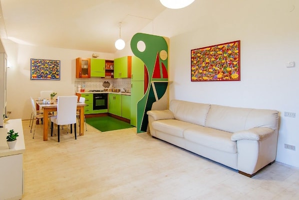 Apartment, 2 Bedrooms, Non Smoking | Living area | Flat-screen TV