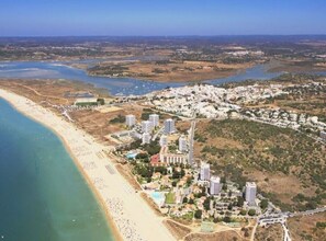 Sulla spiaggia, teli da spiaggia