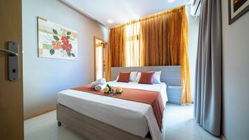 2 bedrooms