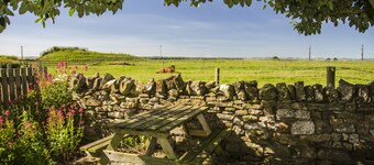 Beadnell Cottage Pet Friendly with Enclosed Garden In a Quiet Peaceful Village