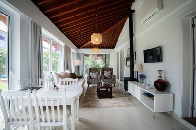 Terra VivAz - Ribeira Cottage Garden Suite