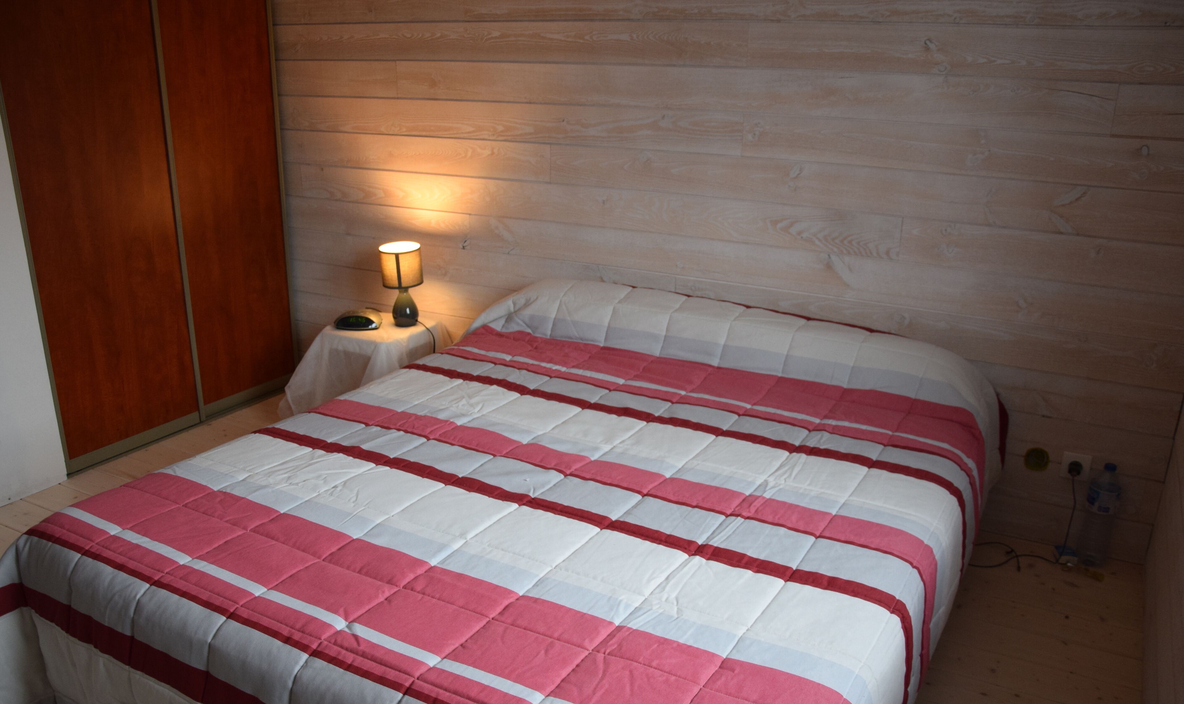 6 室のベッドルーム、アイロン / アイロン台、WiFi