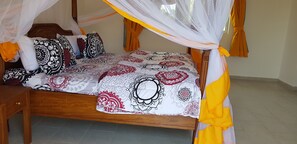 Villa luxueuse, 3 chambres, piscine privée, vue sur le jardin | 3 chambres, literie de qualité, fer et planche à repasser