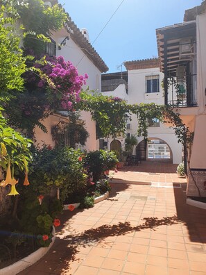 Property grounds - Stylish Townhouse in Parador Nerja – Rooftop, Pools & Steps from the Beach (Nerja)