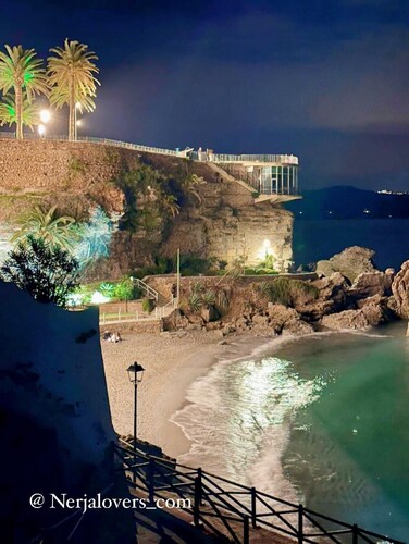 Zentrales Stadthaus in der Nähe von Burriana, Dachterrasse Außenküche, Gasgrill, Wi-Fi 60 Mbit