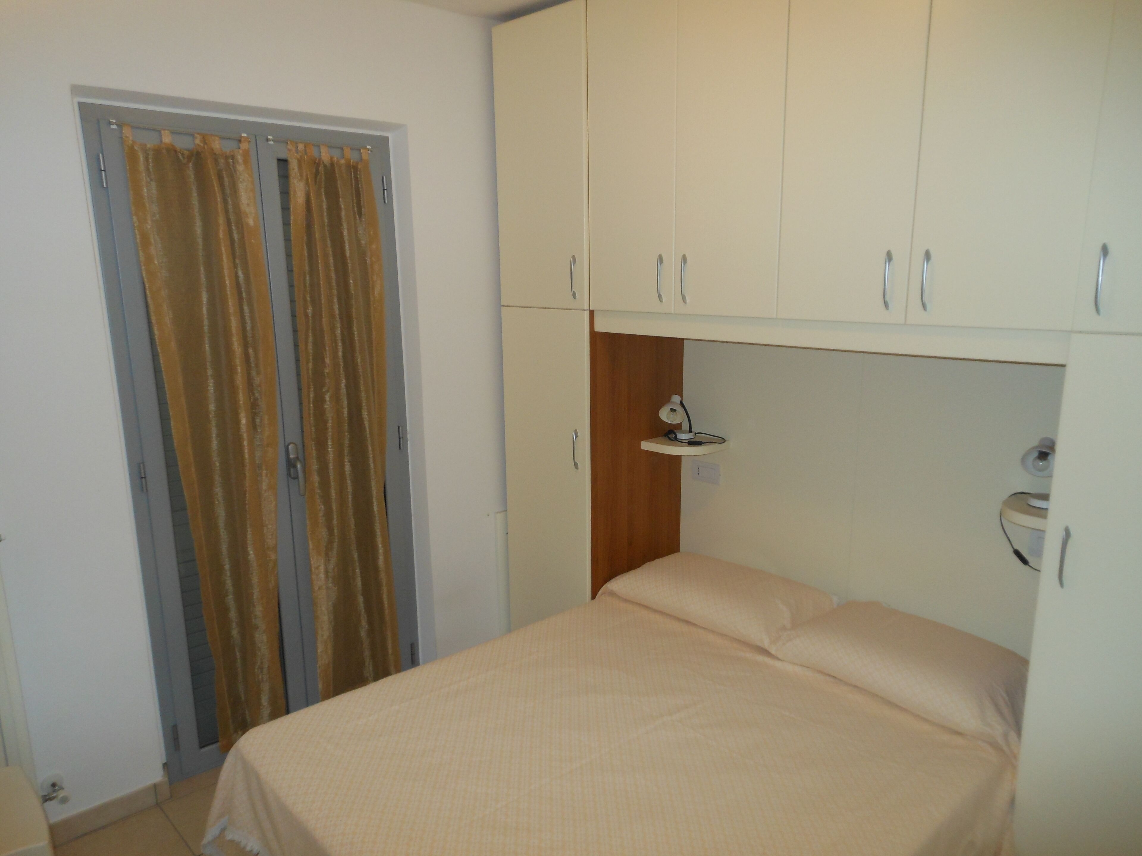 Practical and welcoming three-room apartment 50 m from the beach.