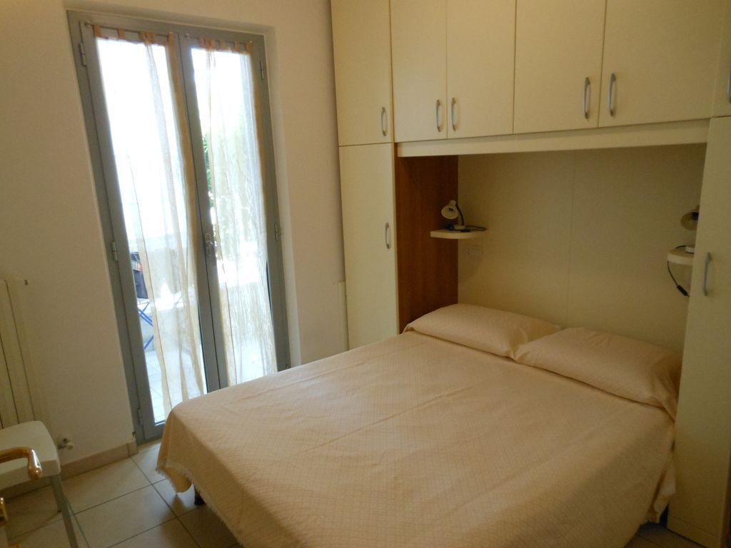 Practical and welcoming three-room apartment 50 m from the beach.