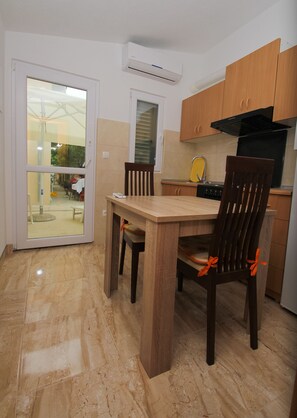 Apartment (Hello Kitty) | Private kitchen - Apartments Bedalov (Kastela)