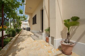 Exterior detail - Apartments Bedalov (Kastela)